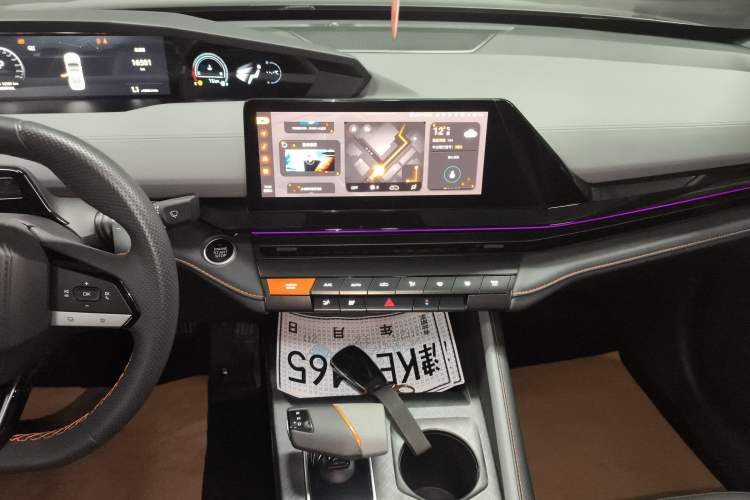 Used Changan UNI-V 2022 1.5T Prestige Version
