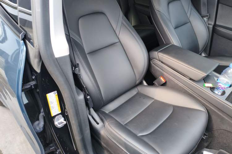 Used Tesla Model Y 2022 Rear-Wheel-Drive Version
