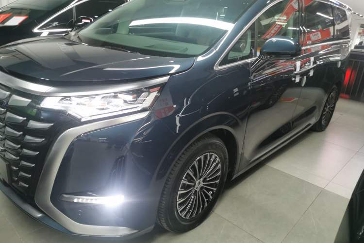 Used Denza D9 2022 DM-i 970 Four-Wheel Drive Prestige Model