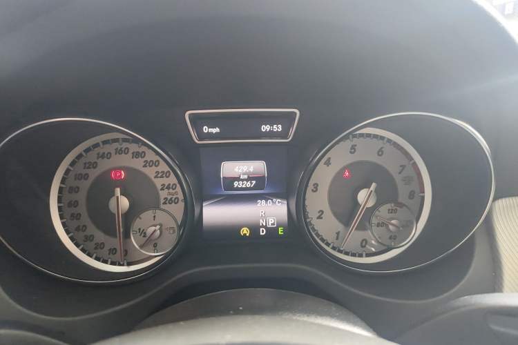 Used Mercedes-Benz GLA 2015 GLA 200 Fashion Model