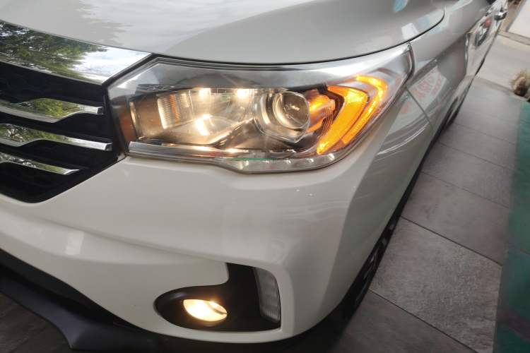 Used GAC Trumpchi GS4 2017 235T G-DCT Two-Wheel Drive Luxury Edition