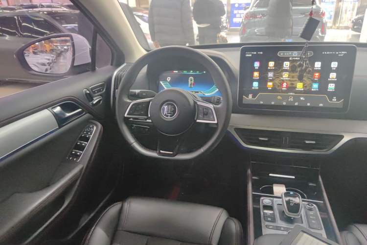 Used BYD Tang New Energy 2018 DM 2.0T All-Wheel Drive Smart Connectivity Luxury Model 7 Seats China V Emission Standard
