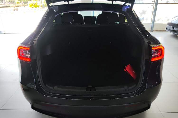 Used Tesla Model Y 2024 Rear-Wheel-Drive Version
