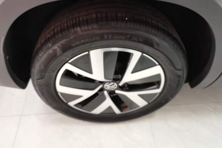 Used Volkswagen Tayron 2023 280TSI Two-Wheel-Drive Luxury Plus Advanced Version
