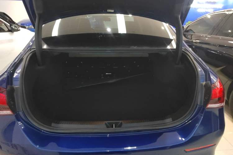 Used Mercedes-Benz A-Class 2022 Restyled A 200 L Sport Sedan Fashion Version
