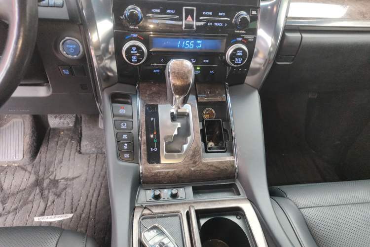 Used Toyota Vellfire 2023 Crown Dual-Engine 2.5L HV Ultimate Edition