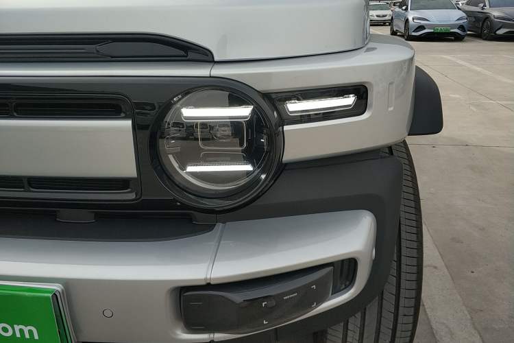 Used iCAR V23 2025 401 Two-Wheel Drive Intelligent Driving Version