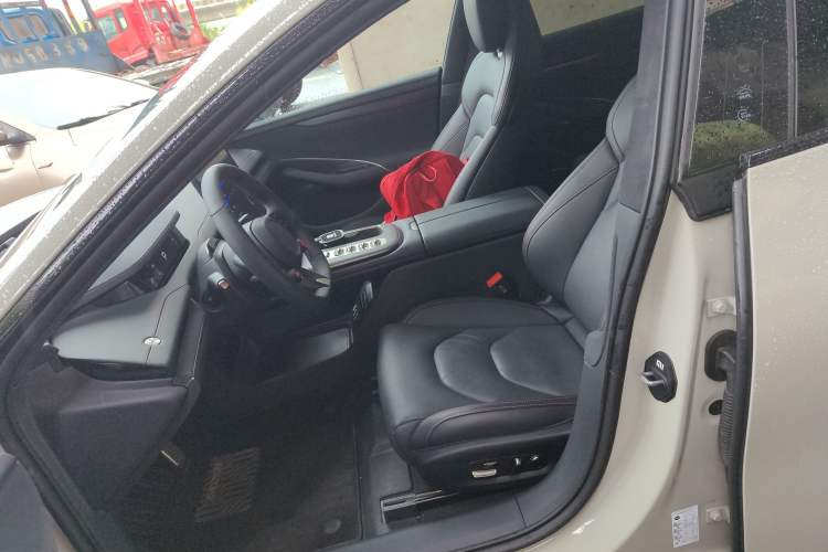 Used  SU7 2024 Four-Wheel Drive Ultra-Long Range Advanced Intelligent Driving Max Edition
