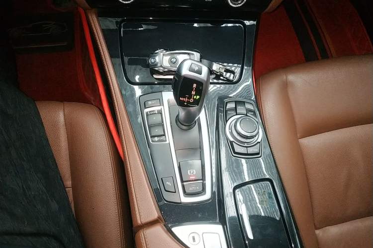 Used BMW 5 Series 2017 520Li Elegant Edition
