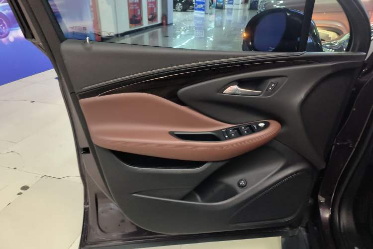 Used Buick Envision 2017 28T Four-Wheel Drive Elite Model
