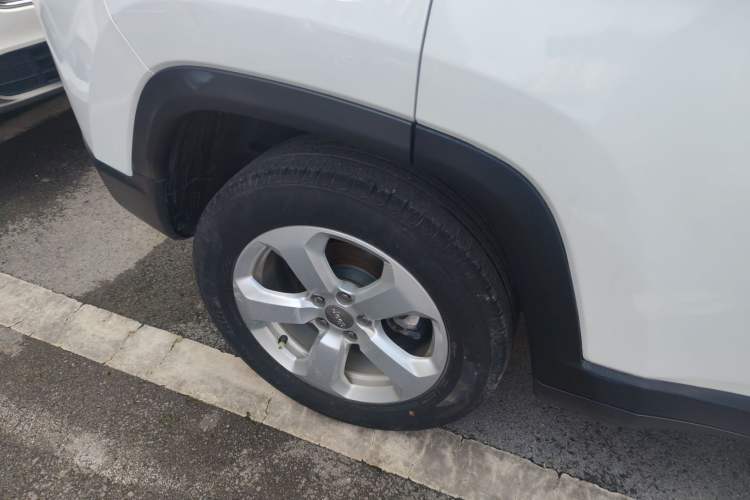 Used  Compass 2019 220T Automatic Family Edition
