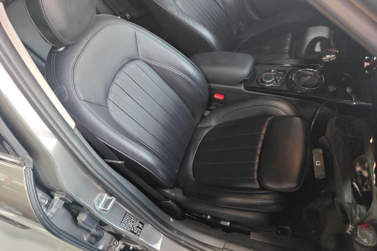 Used  Clubman 2016 Revised Version 2.0T COOPER S Connoisseur Edition
