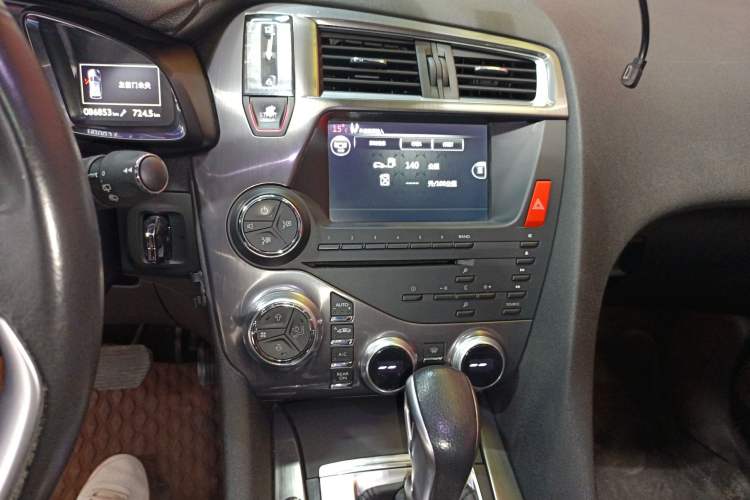 Used DS 5 2014 1.6T Luxury Edition THP160
