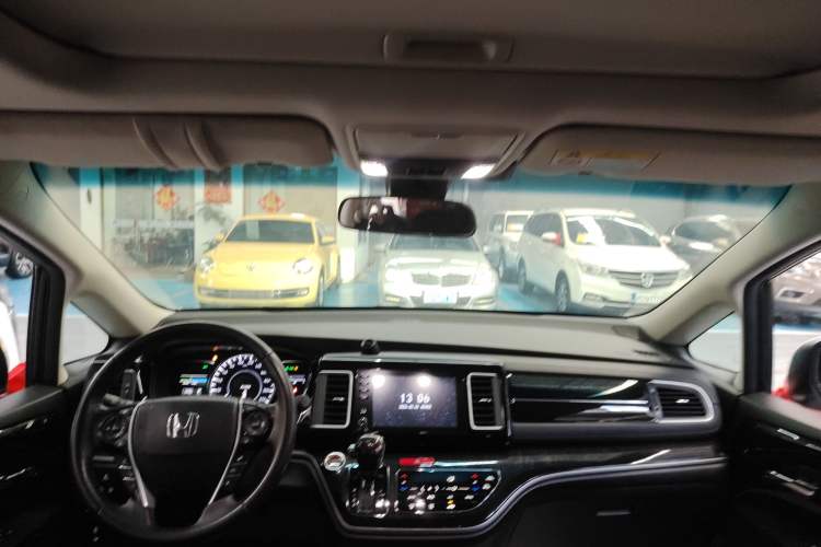 Used Honda Elysion 2019 2.0L Hybrid Comfort Edition
