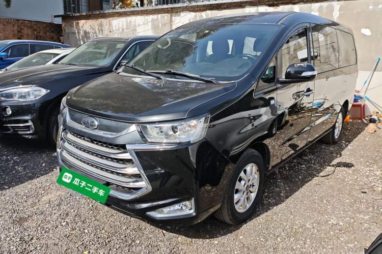 Used  M4 2021 2.0L Manual Commercial Edition
