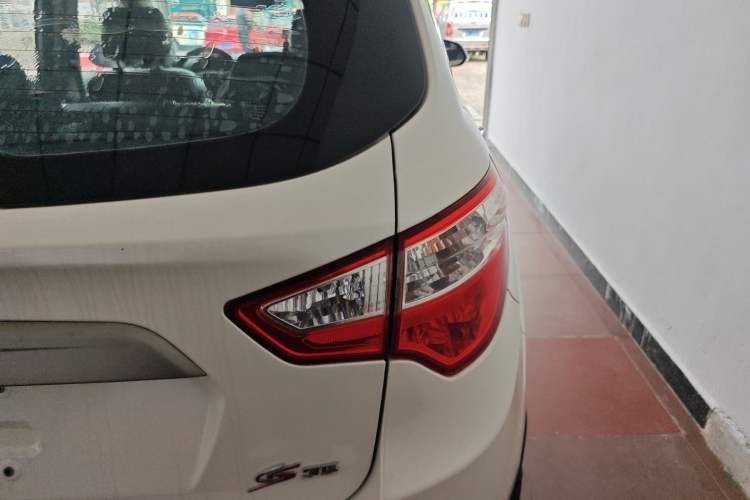 Used Changan CS35 2014 1.6L Automatic Luxury Model China IV Standard
