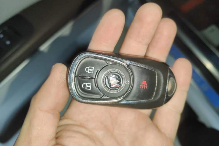 Used Buick GL8 2021 Land Cruiser Executive Class 652T Comfort Model
