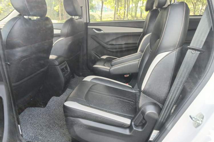 Used Baojun 360 2019 Revised Version 1.5L Manual Elite China VI