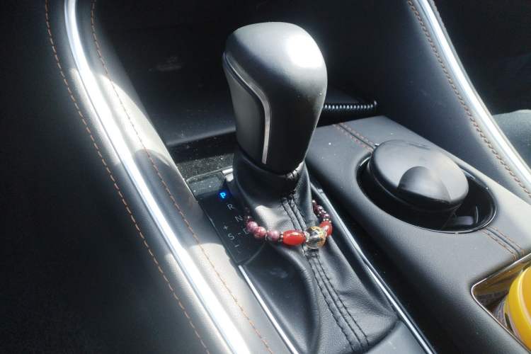 Used Toyota Avalon 2024 Dual-Motor 2.0L Luxury Edition