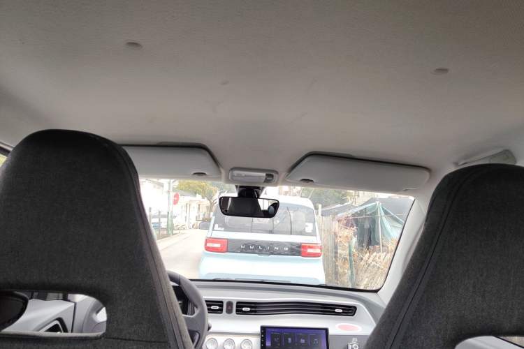 Used Wuling Hongguang MINIEV 2022 Macaron Premium Model – Lithium Iron Phosphate