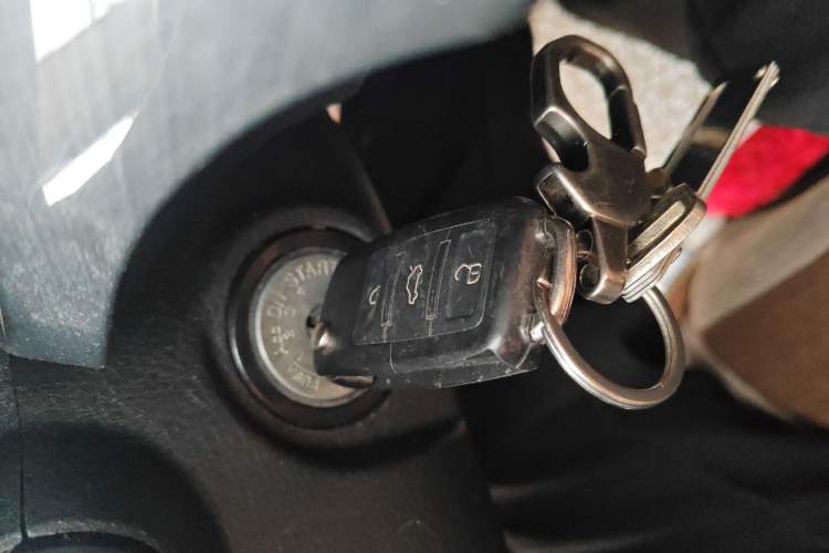 Used Venucia M50V 2017 1.5L XV Manual Elite Edition
