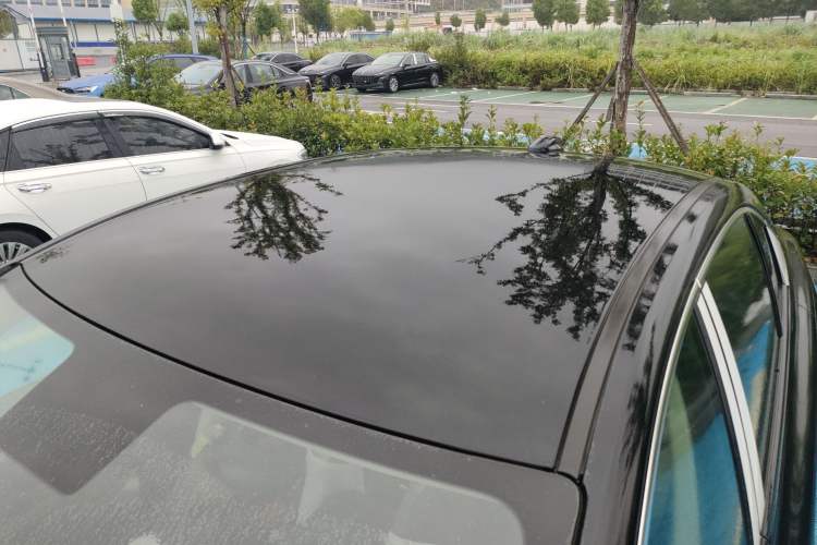 Used Hongqi E-QM5 2024 450km Range Commuter Version
