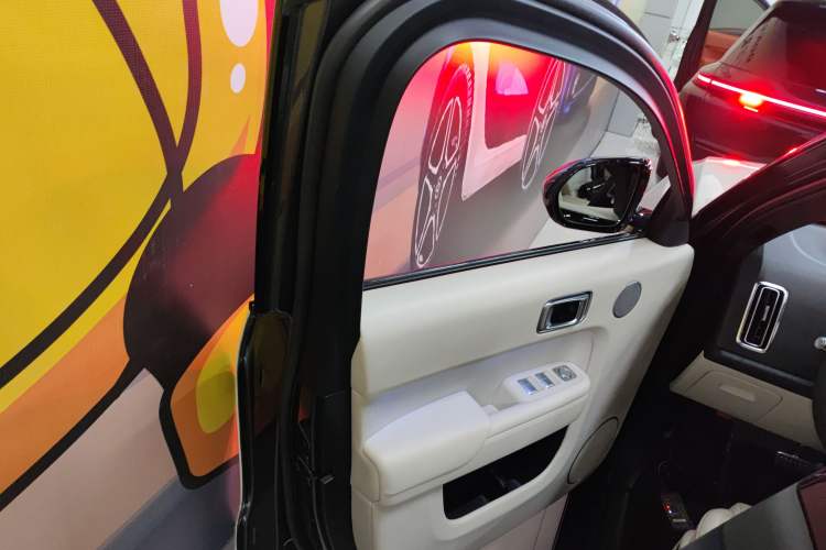 Used Li Auto L8 2023 Max model
