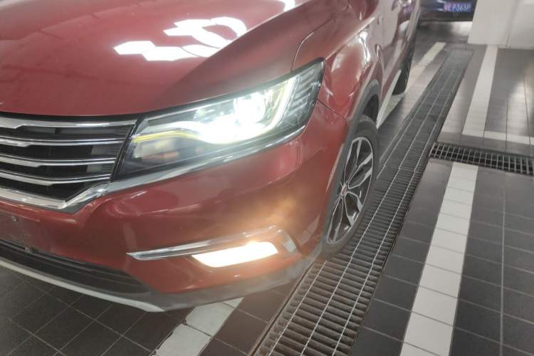 Used Roewe RX5 2016 20T Two-Wheel Drive Automatic Internet Smart Edition