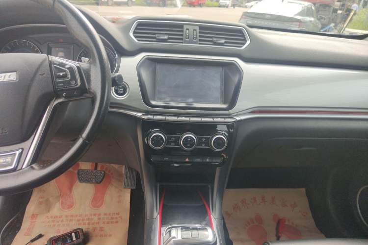 Used Haval H2 2018 Blue-Label 1.5T Dual-Clutch Two-Wheel-Drive Luxury Model
