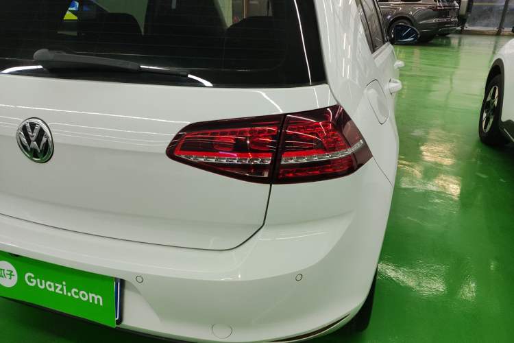 Used Volkswagen Golf 2017 230TSI Automatic Comfort Edition – Celebrating Milestone of One Million Units
