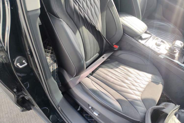 Used Hongqi HS5 2022 Revised Version 2.0T Smart Connect Flagship Edition