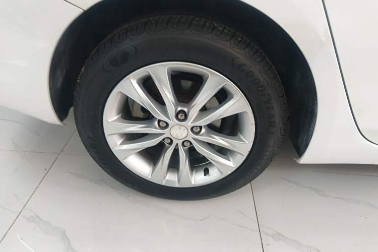 Used Buick Verano 2018 Sedan 20T Dual-Clutch Leading Model
