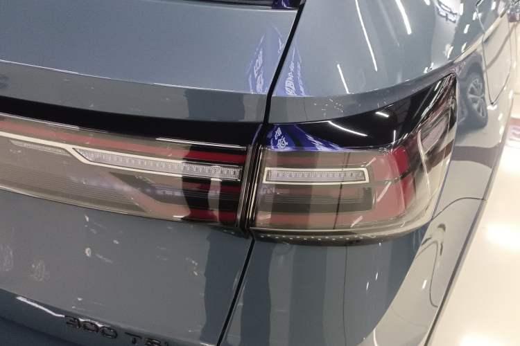 Used Volkswagen Tharu 2023 300TSI Two-Wheel-Drive Moon Luxury Edition
