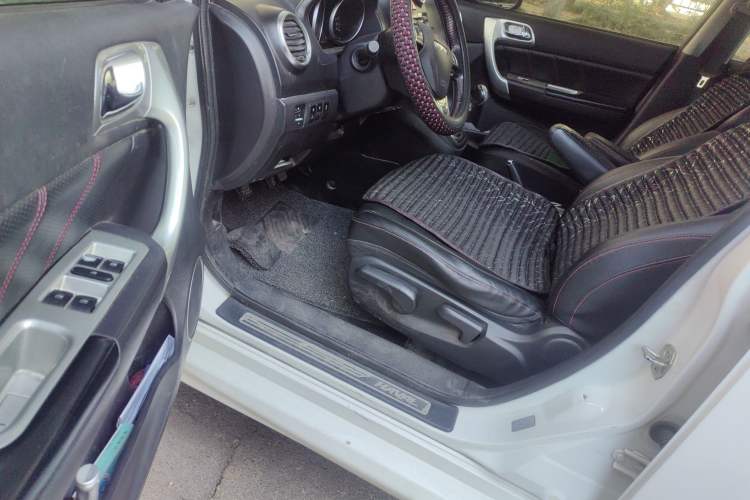 Used Haval H6 2016 Upgraded Model 1.5T Manual Two-Wheel Drive Urban Version
