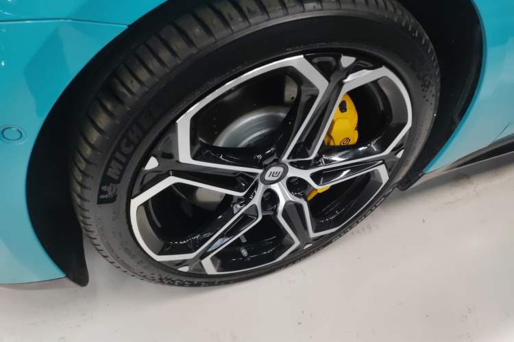 Used  SU7 2024 Four-Wheel Drive Ultra-Long Range Advanced Intelligent Driving Max Edition
