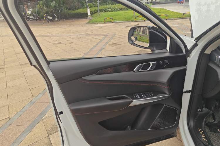 Used Lynk & Co 01 2017 2.0T Four-Wheel Drive Pro Edition
