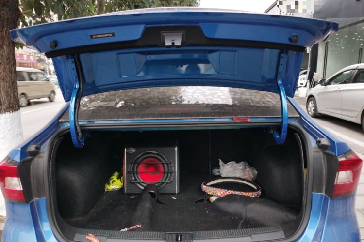 Used Roewe i5 2019 1.5L Manual 4G Connected Langyue Edition
