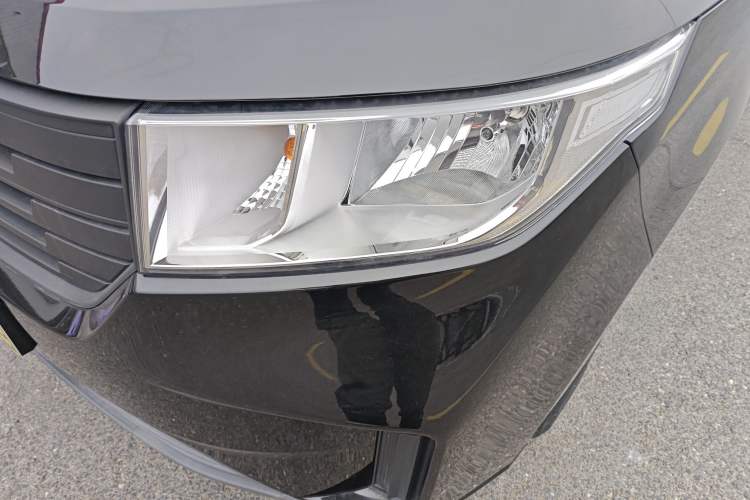 Used Wuling Hongguang PLUS 2019 1.5T Manual Standard Edition 5 Seats
