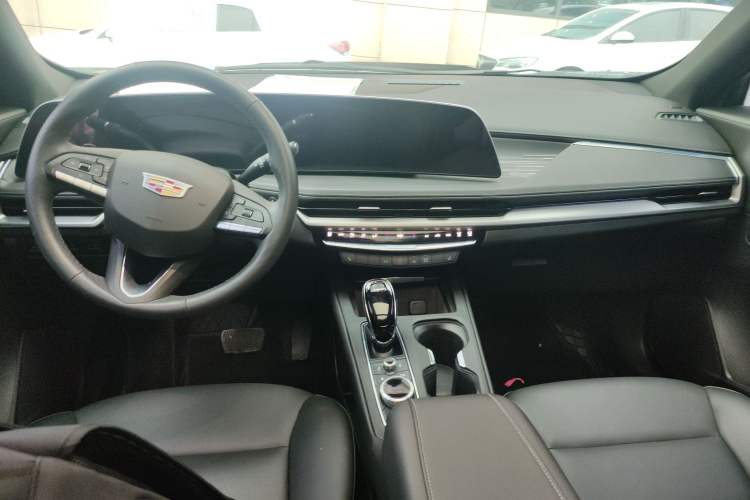 Used Cadillac XT4 2024 28T Two-Wheel-Drive Luxury Version