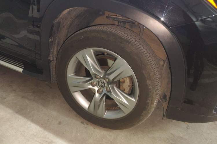 Used Toyota Highlander 2018 2.0T Four-Wheel Drive Prestige Version 7 Seats China V Emission Standard