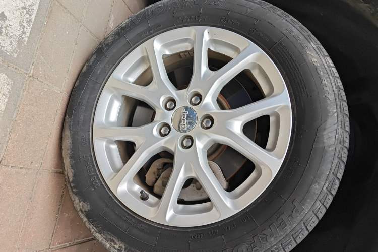 Used Jeep Cherokee 2017 2.4L Leading Smart Edition