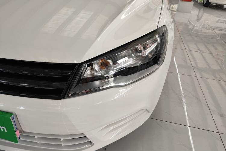 Used Volkswagen Jetta 2015 1.6L Automatic Fashion Model
