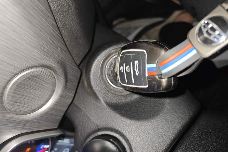 Used Geely Auto Vision X3 2017 1.5L Manual Elite Model
