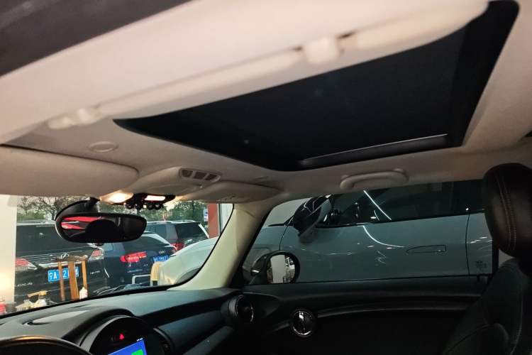 Used  MINI 2016 1.2T ONE Pioneer Edition