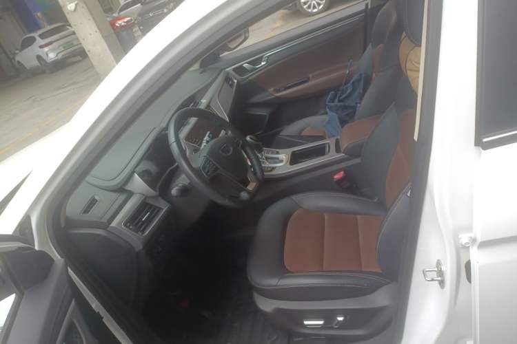 Used Geely Auto Emgrand GL 2018 1.4T DCT Prestige Smart Connectivity Version
