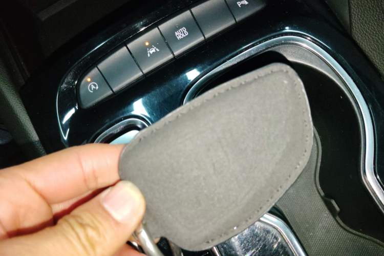 Used Buick Envision 2022 Encore S 552T Two-Wheel-Drive Luxury Model
