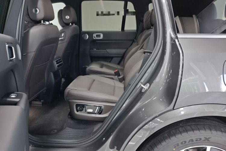 Used Li Auto L8 2023 Pro Model
