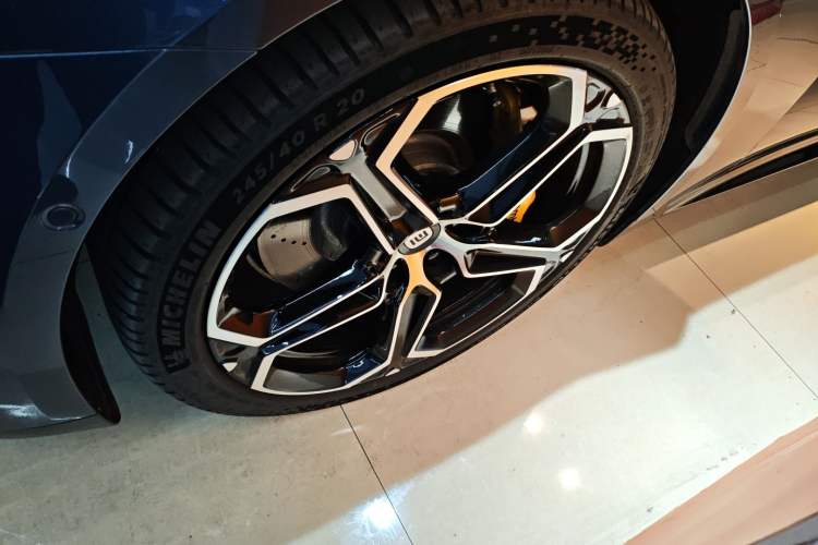 Used  SU7 2024 Four-Wheel-Drive Max Founder's Edition
