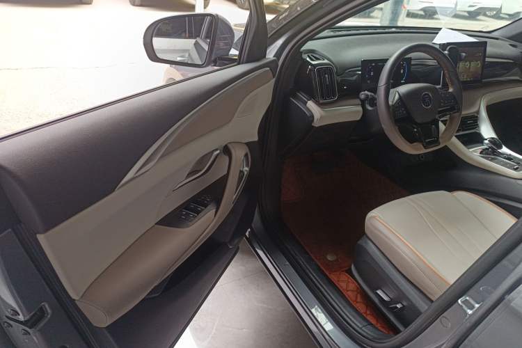 Used BYD Song Pro New Energy 2024 HONOR Edition DM-i 71KM Navigation Model