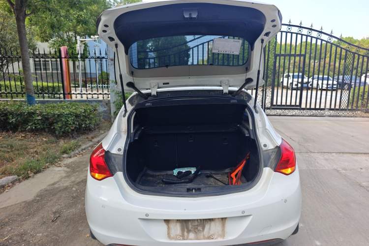 Used Buick GT 2014 XT 1.6L Automatic Fashion Edition
